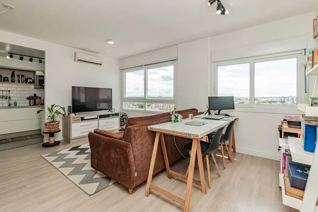 Apartamento com 3 Dormitorio(s) localizado(a) no bairro São Sebastião em Porto Alegre / Rio Grande do Sul Ref.:OR3715358373