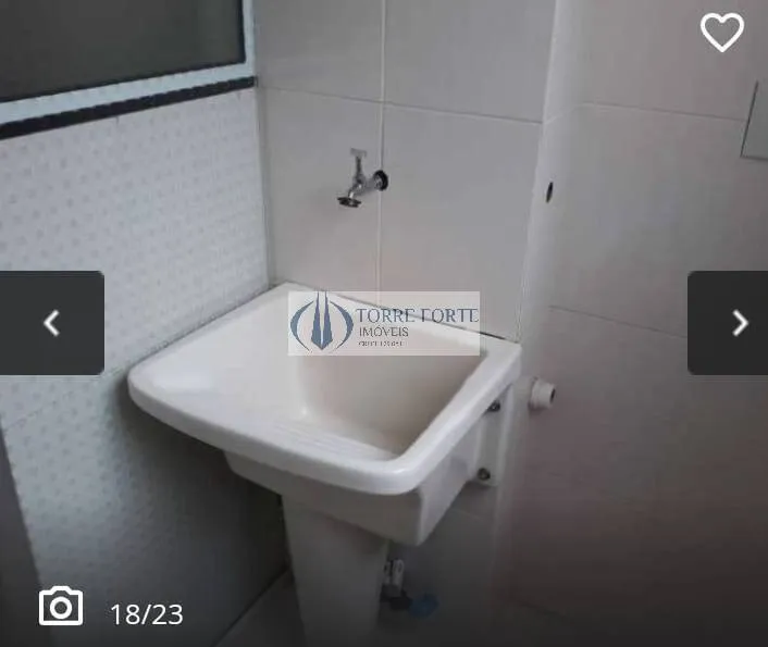 Imagem Apartamento com 2 dormitorios 1 vaga , varanda na Vila Guilhermina .