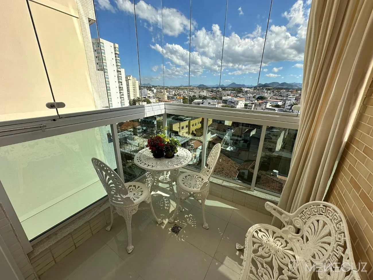 Imagem Apartamento 3 quartos a venda na orla da Praia do Morro, totalmente mobiliado