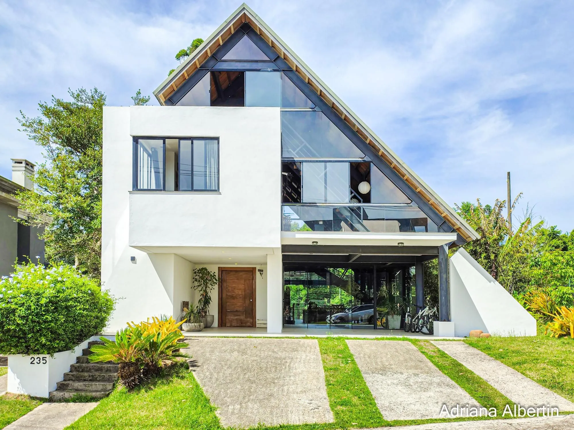 Imagem Casa com 395m² e vista para o Guaiba