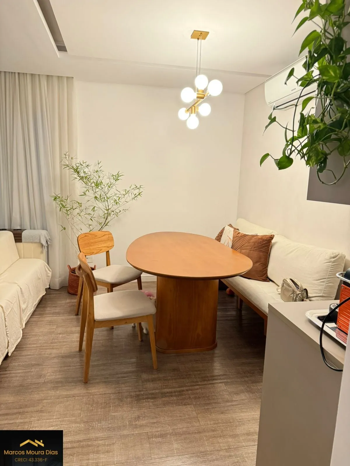 Imagem Apartamento com 4 dormitórios (1 suíte) , 2 Vagas de garagem, Edifício com Portaria 24 hs e Lazer