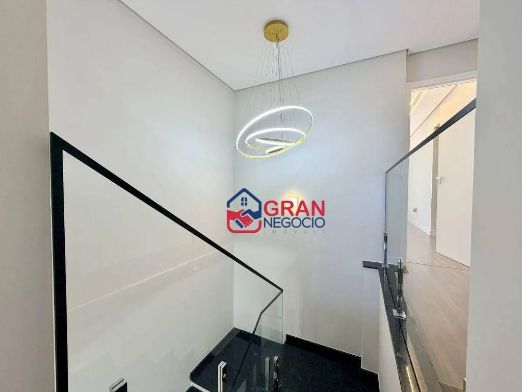 Imagem Triplex de Alto Padrão à Venda - Bairro São Pedro / SJP