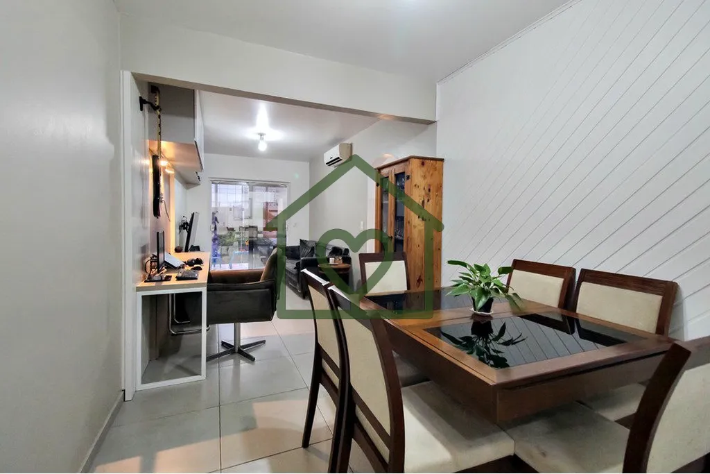 Imagem Este NÃO É um apartamento comum. Em um prédio de construção tradicional e sólida na Av. Otto N...