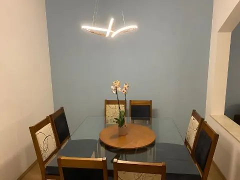 Imagem VENDA DE CASA TÉRREA NA VILA NELY, EM ITAQUAQUECETUBA/SP, 185m² com 3 dorm, suíte com ar-cond., piscina, área gourmet e vagas p 3 autos. CONSULTE-NOS.