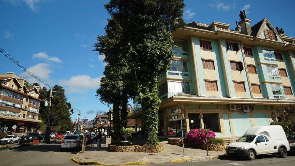 Imagem Apartamento no Centro de Gramado de 2 dormitórios e vaga