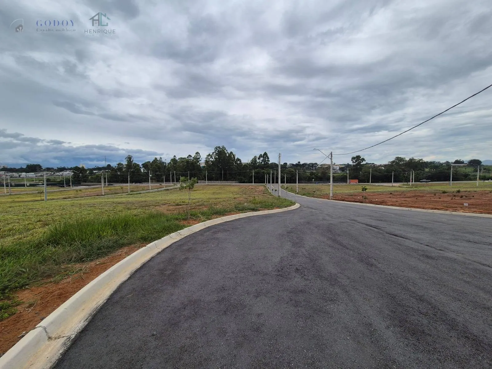 Foto do imóvel Terreno à venda - 250m² | Jardim Europa Residence Club - Pindamonhangaba/SP