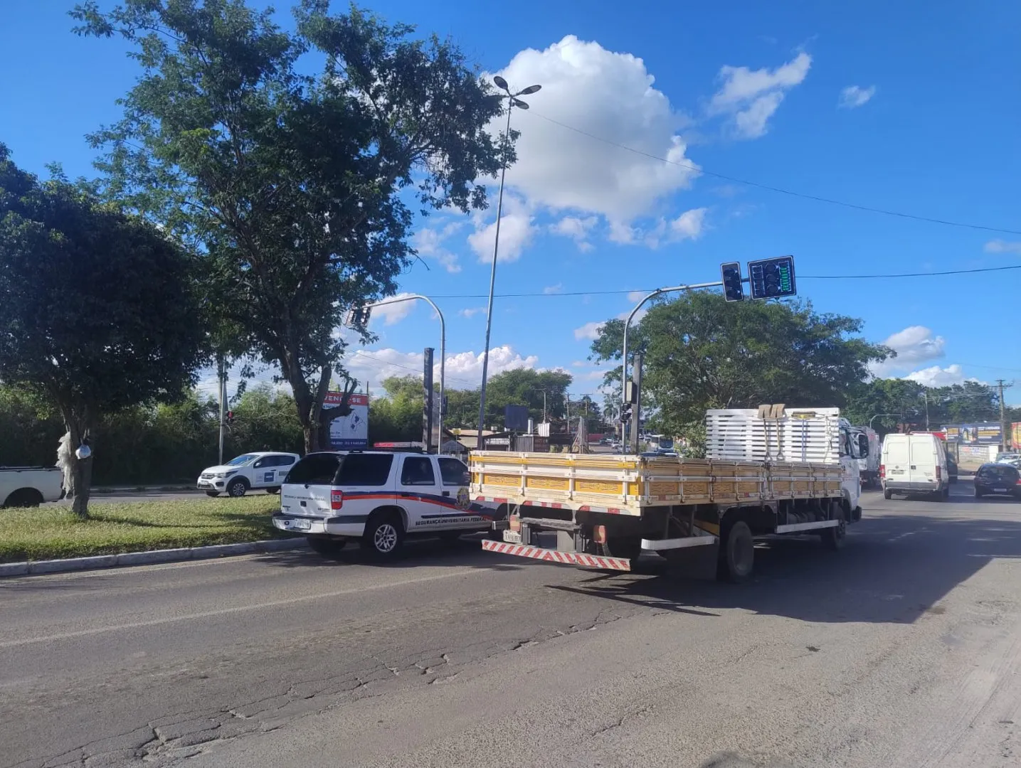 Imagem Área a venda no bairro São Lucas as margens da RS-040 denominada Tapir Rocha