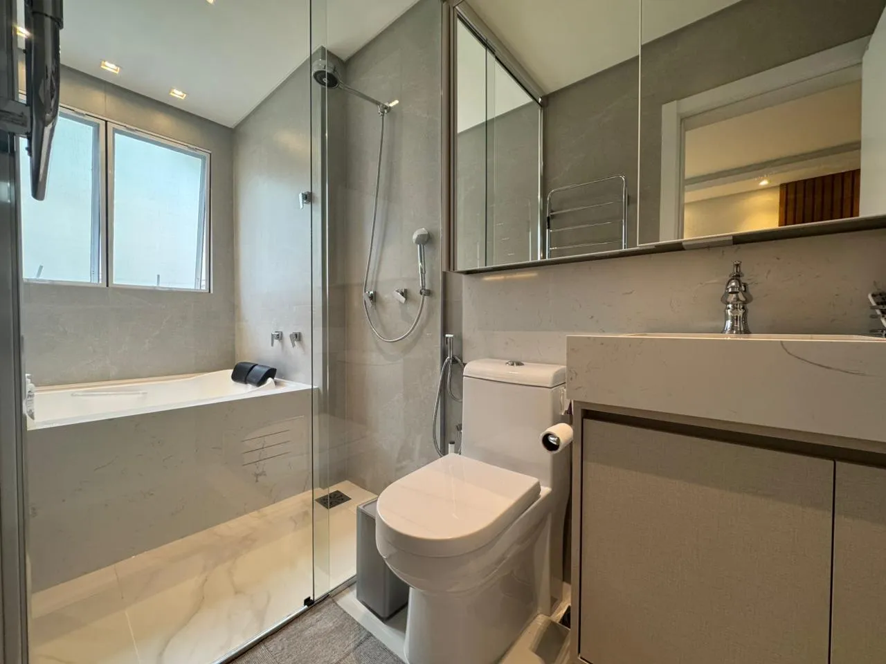 Imagem Apartamento à venda com 142m2 por R$ 3.500.000,00