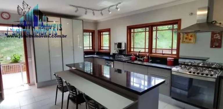Imagem CASA 330m², TERRENO 1.500m². IMPECÁVEL E COM MUITO CHARME -