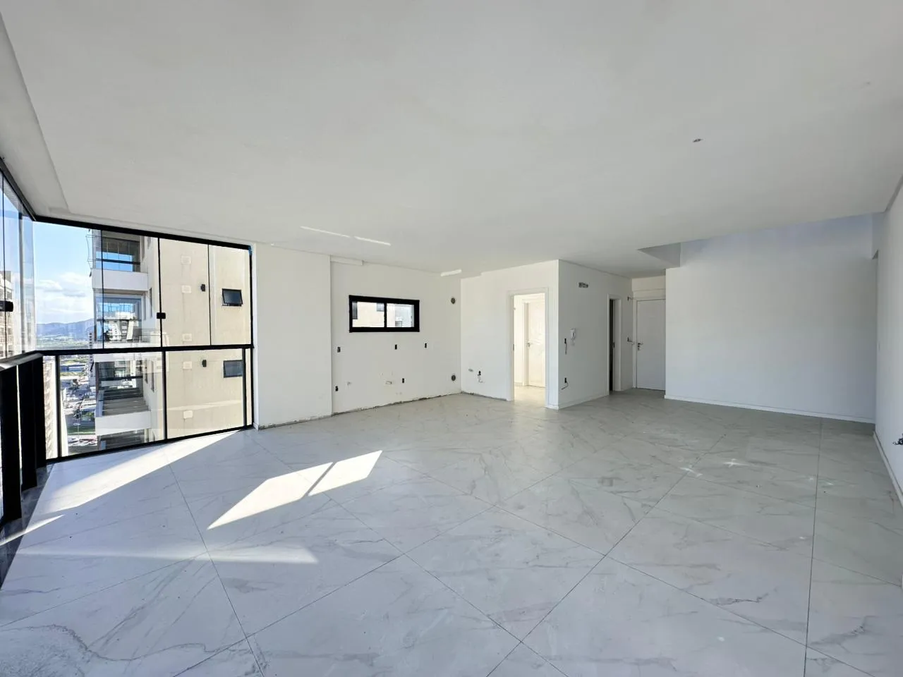 Imagem Apartamento com vista para o mar à venda com 276m2 por R$ 3.950.000,00
