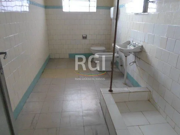 Imagem Prédio residencial e comercial, no bairro Navegantes em Porto Alegre