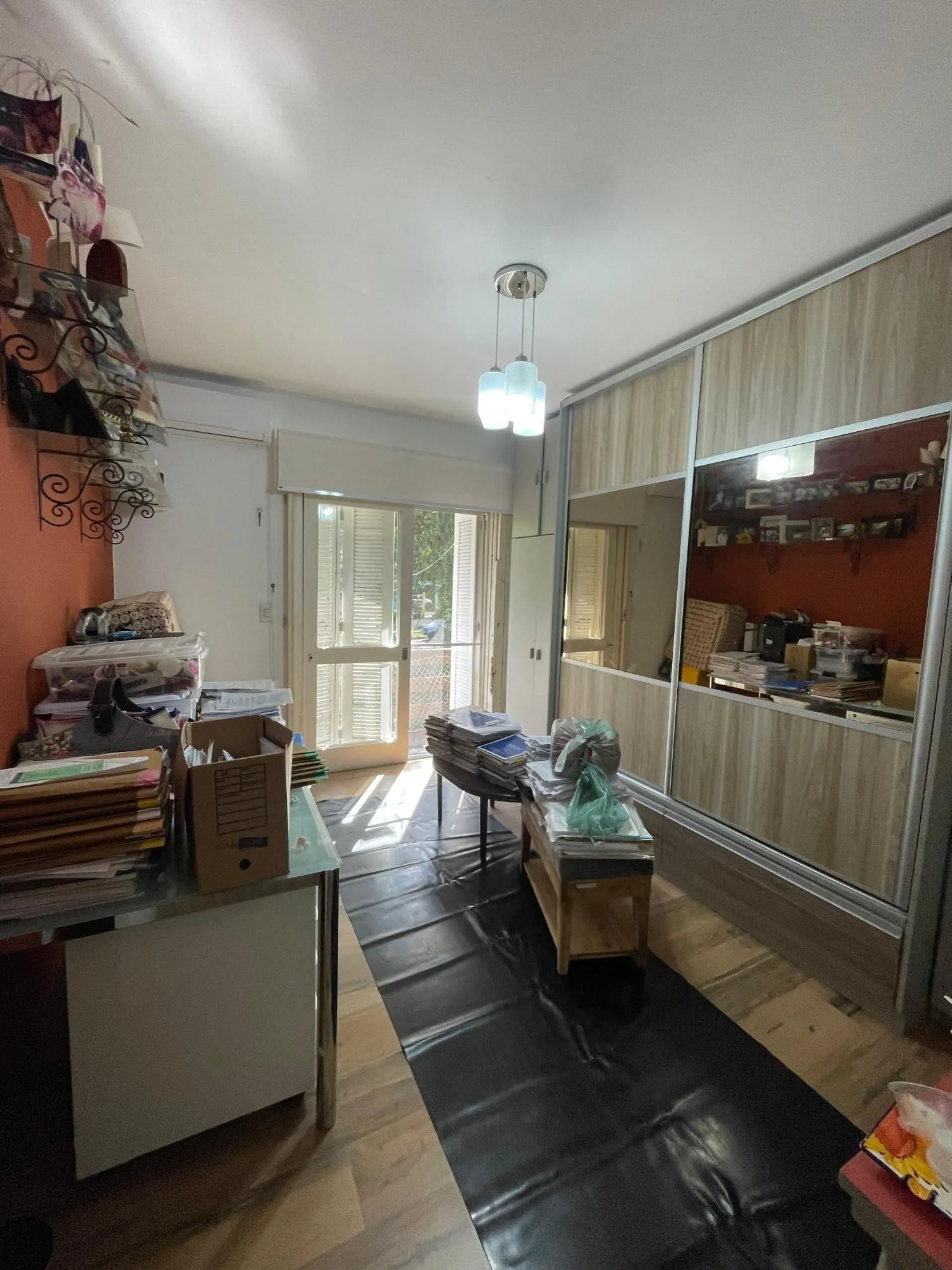 Imagem Casa para Venda - 325,72m², 4 dormitórios, sendo 1suites, 4 vagas - Jardim Isabel