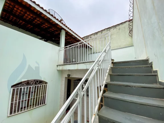 Imagem Casa com 2 dormitórios sendo 1 suíte, 2 banheiros, 4 vagas de 200,00 m² útil em Paulicéia, São Bernardo do Campo