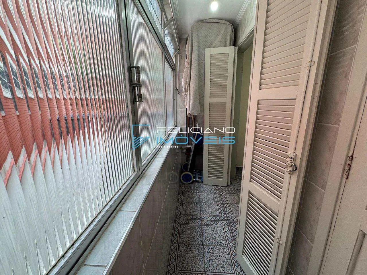 Imagem Apartamento com 2 quartos, Tupi, Praia Grande - R$ 350 mil, Cod: 7051