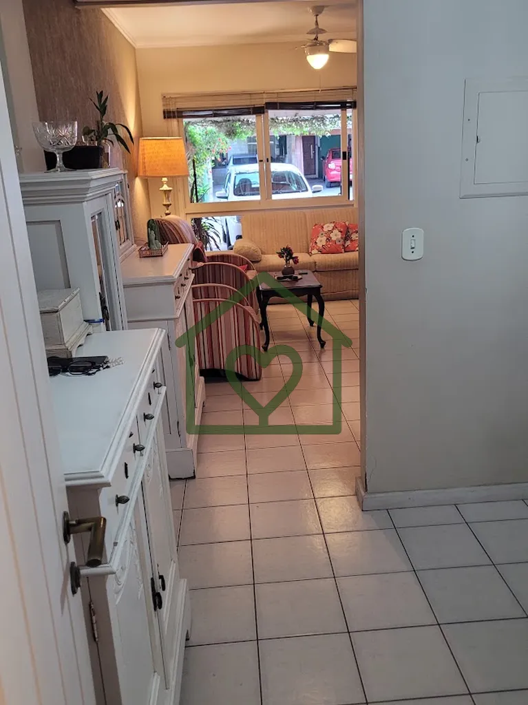 Imagem Casa Aconchegante em Condomínio Fechado 133m² 2 Dormitórios + Sótão Se você procura segurança...