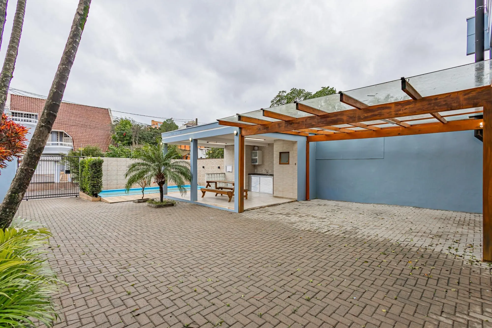 Imagem Casa 4 quartos/suite/banheira/piscina/Canoas