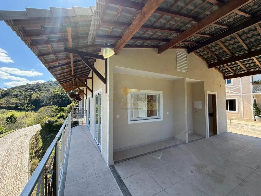 Imagem Casa em Condomínio para Venda em Teresópolis / RJ no bairro Vargem Grande