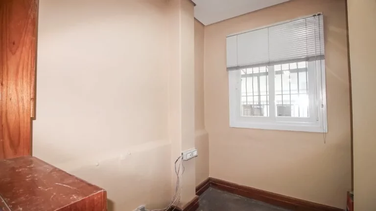 Imagem Sala para venda no bairro São João em Porto Alegre