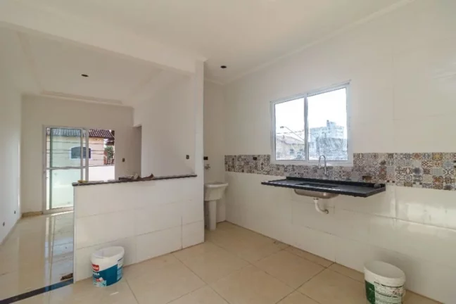 Imagem CASA DE CONDOMINIO NA GUILHERMINA 2 DORMITÓRIOS 1 SUÍTE!!!