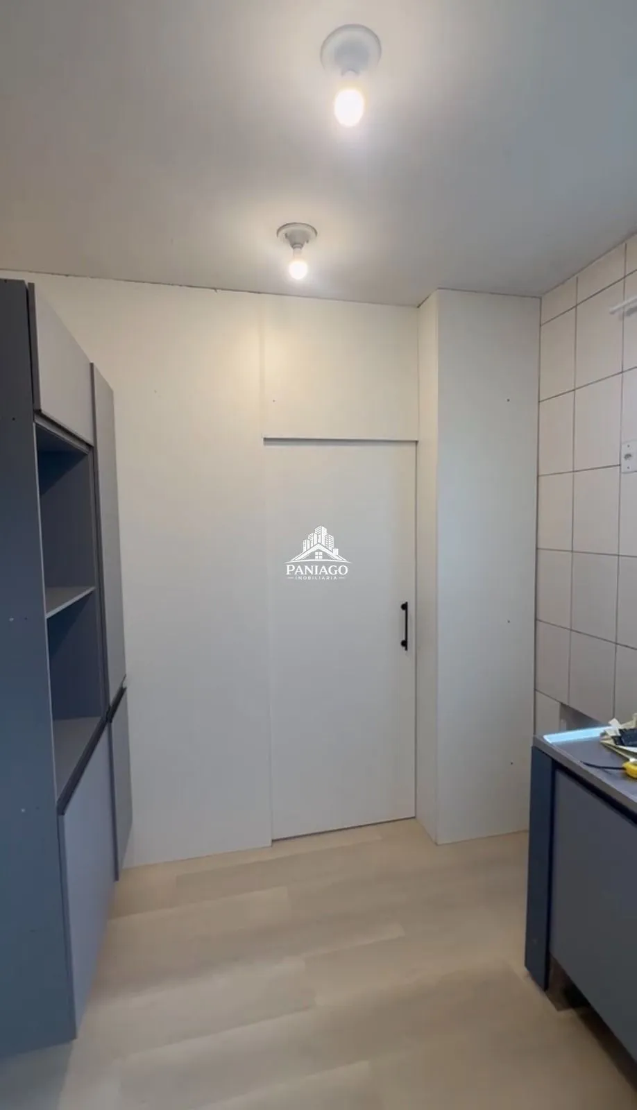 Imagem Apartamento Reformado para Locação com 2 Quartos, Suíte, Escritório