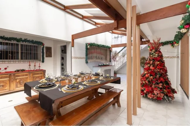 Imagem Casa Térrea a Venda 200m² 3 Dormitórios 4 Vagas Edícula maravilhosa