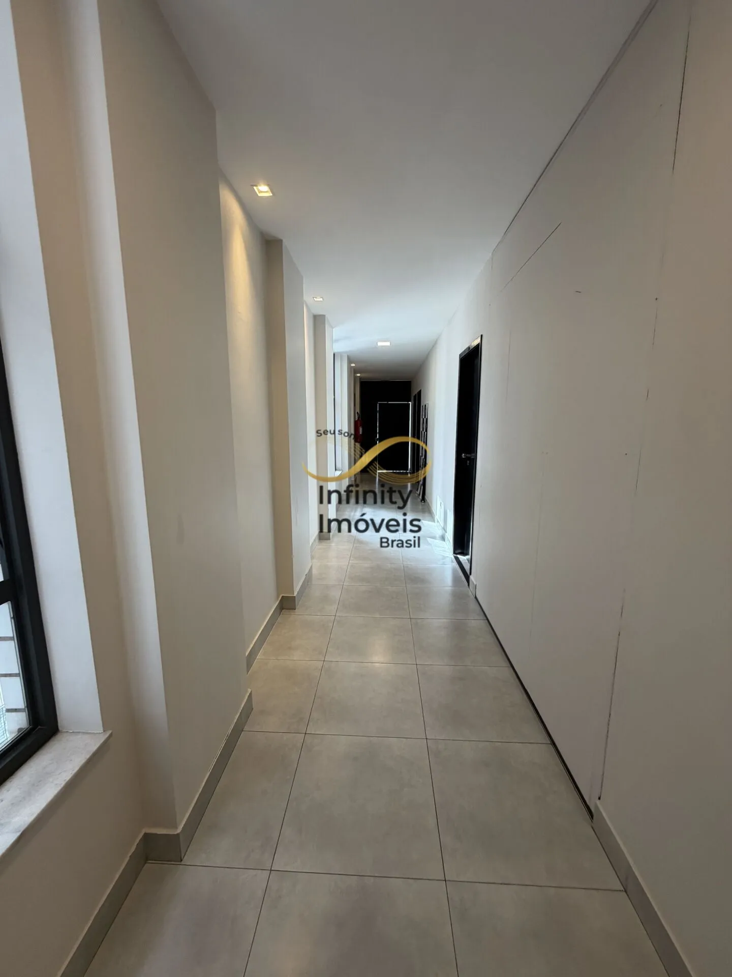 Imagem Sala comercial à venda no bairro Savassi - Belo Horizonte/MG