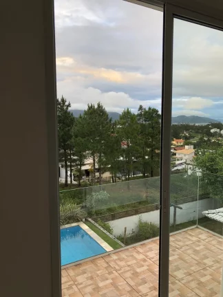 Imagem Luxuosa Casa de Alto Padrão no Jardim Panorâmico, Garopaba-SC: Conforto e Sofisticação!