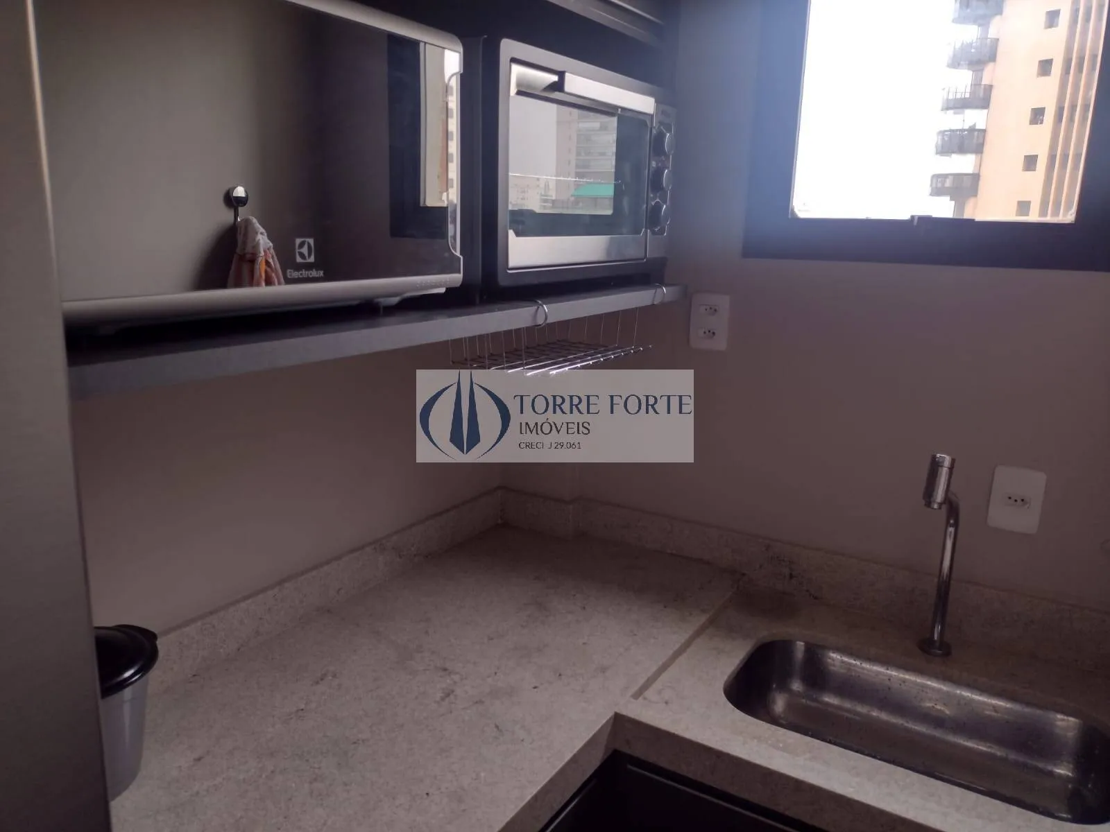 Imagem Ótimo apartamento com 28 m², 1 dormitório, 1 vaga de garagem, em Moema