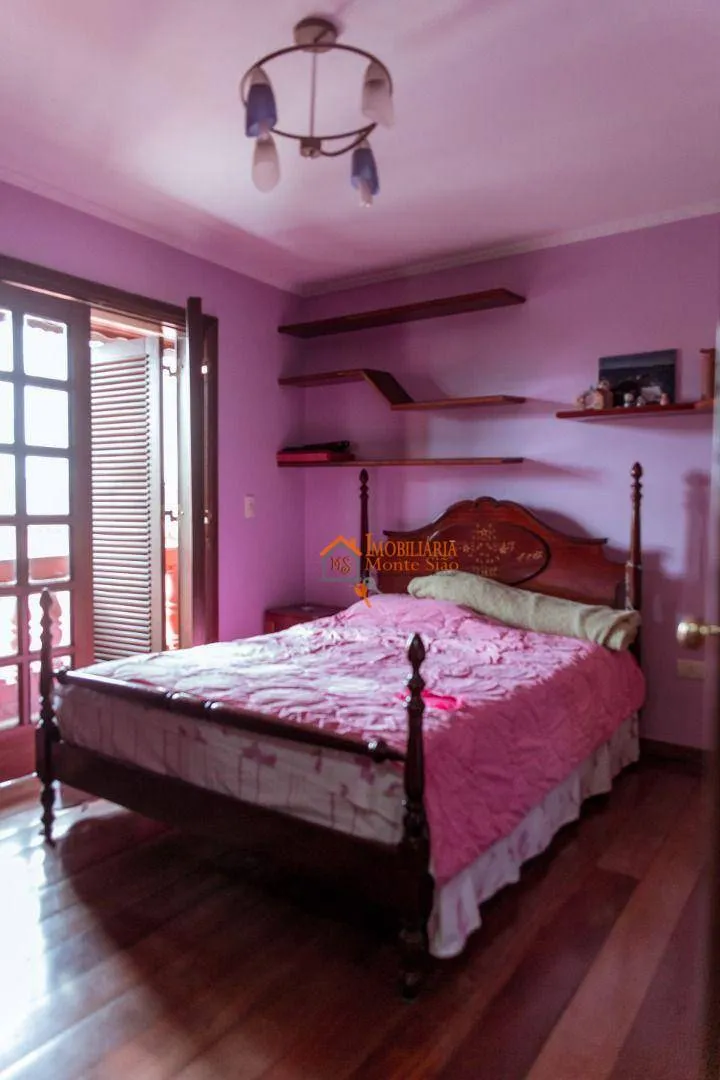 Imagem Sobrado com 4 dormitórios à venda, 400 m² por R$ 1.400.000,00 - Jardim Tranqüilidade - Guarulhos/SP