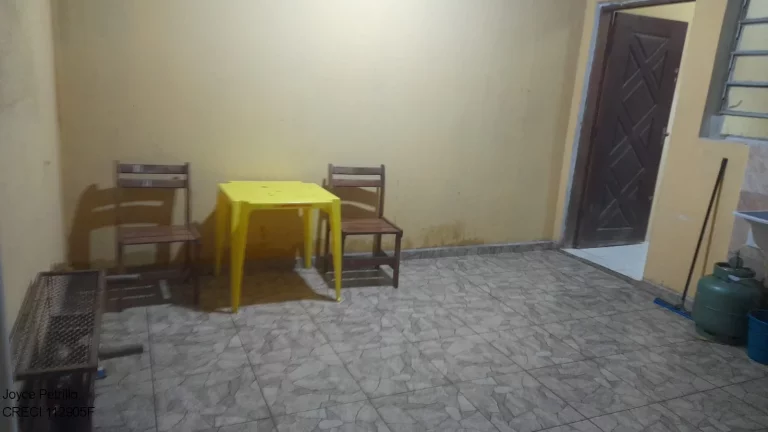 Imagem Venda de 1 salão comercial + 2 casas + 1 Kit Net. OPORTUNIDADE em Peruíbe.