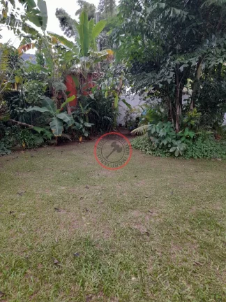 Imagem Casa com 3 quartos , + 1casa de com 2 quartos, terreno de 1020 metros, próximo a praia (200METROS) e de todo comércio local