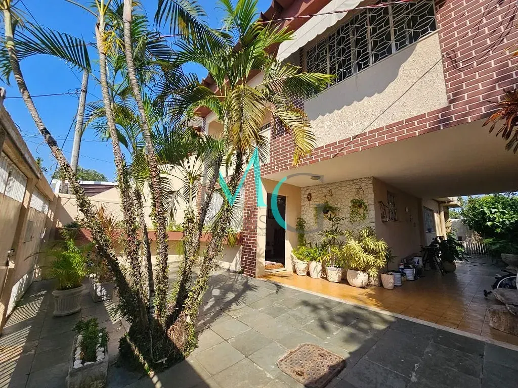 Foto do imóvel Casa com 3 dormitórios à venda, 201 m² por R$ 699.000,00 - Campo Grande - Rio de Janeiro/RJ