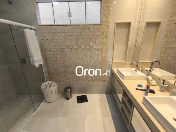 Imagem Casa mobiliada com 3 dormitórios à venda, 214 m² por R$ 1.390.000 - Setor Gentil Meireles - Goiânia/GO