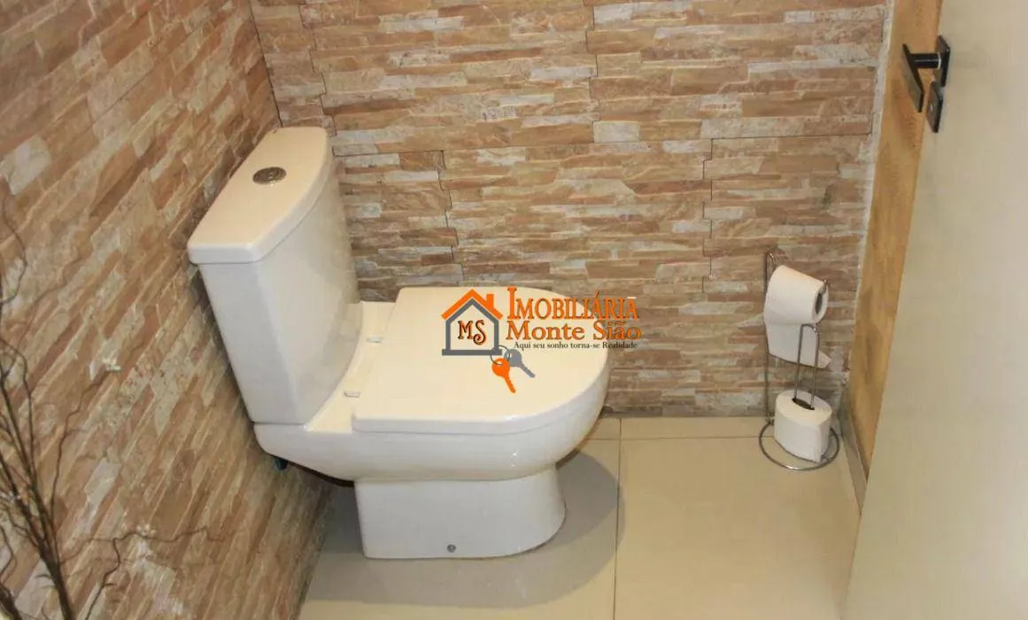 Imagem Sobrado com 3 dormitórios à venda, 238 m² por R$ 690.000,00 - Jardim Vila Galvão - Guarulhos/SP