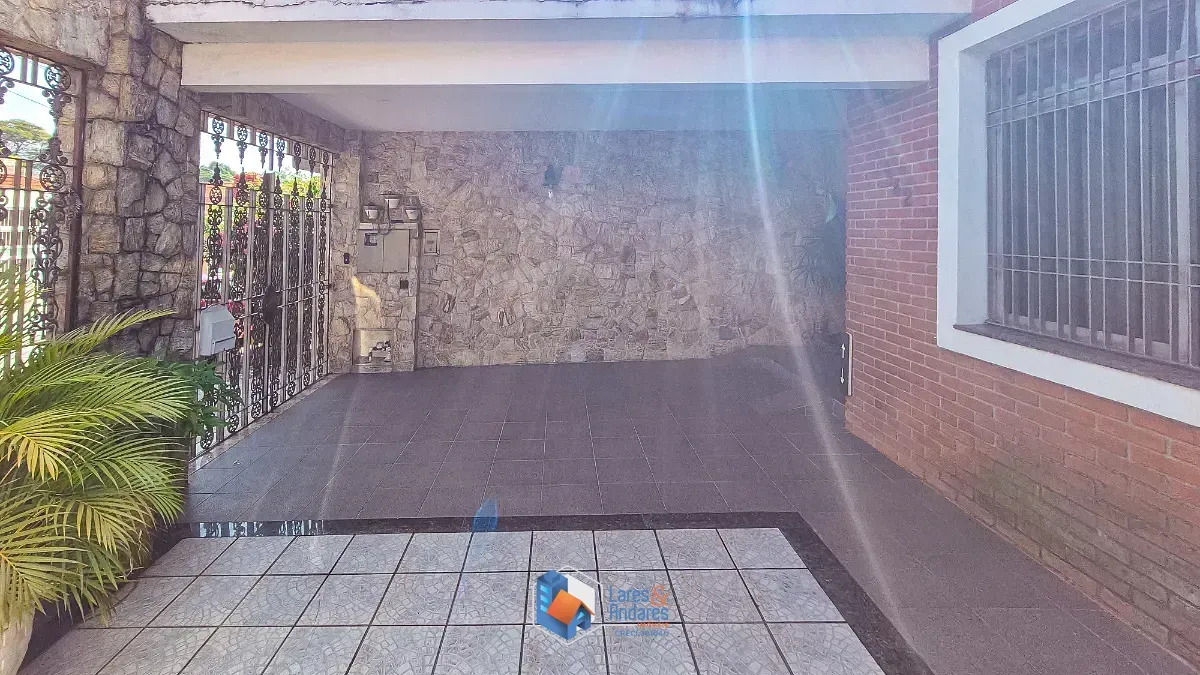 Imagem Casa para venda em Parque Novo Mundo com 5 quartos, sendo 2 suítes, 275m²