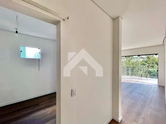 Imagem Casa de Condomínio em Golf Gardens - Carapicuíba