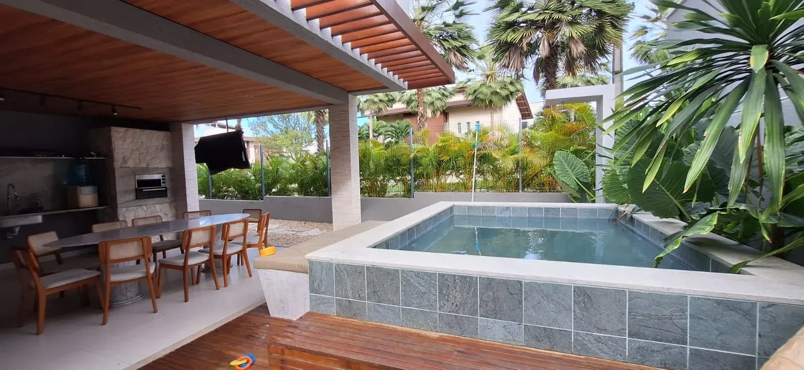 Imagem Casa de Condomínio com 3 Quartos à Venda, 420 m² em PIRES FAÇANHA - EUSEBIO