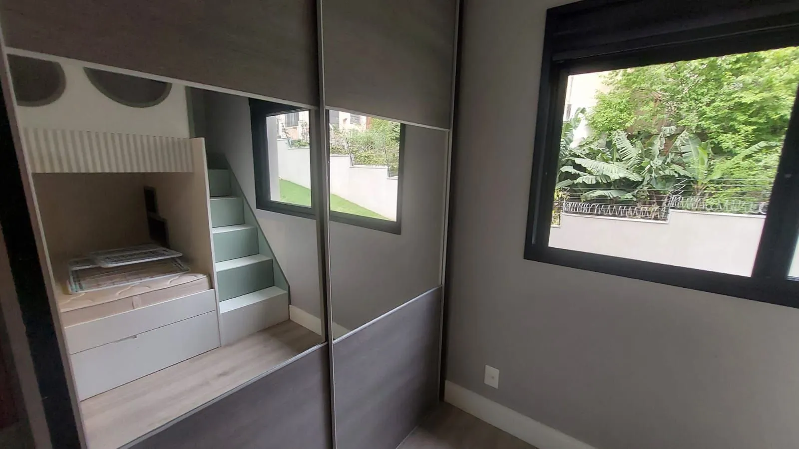 Imagem APARTAMENTO 3 DOMIRTÓRIOS - 3 SUITES - 2 VAGAS - MENINO DEUS - PORTO ALEGRE - RS
