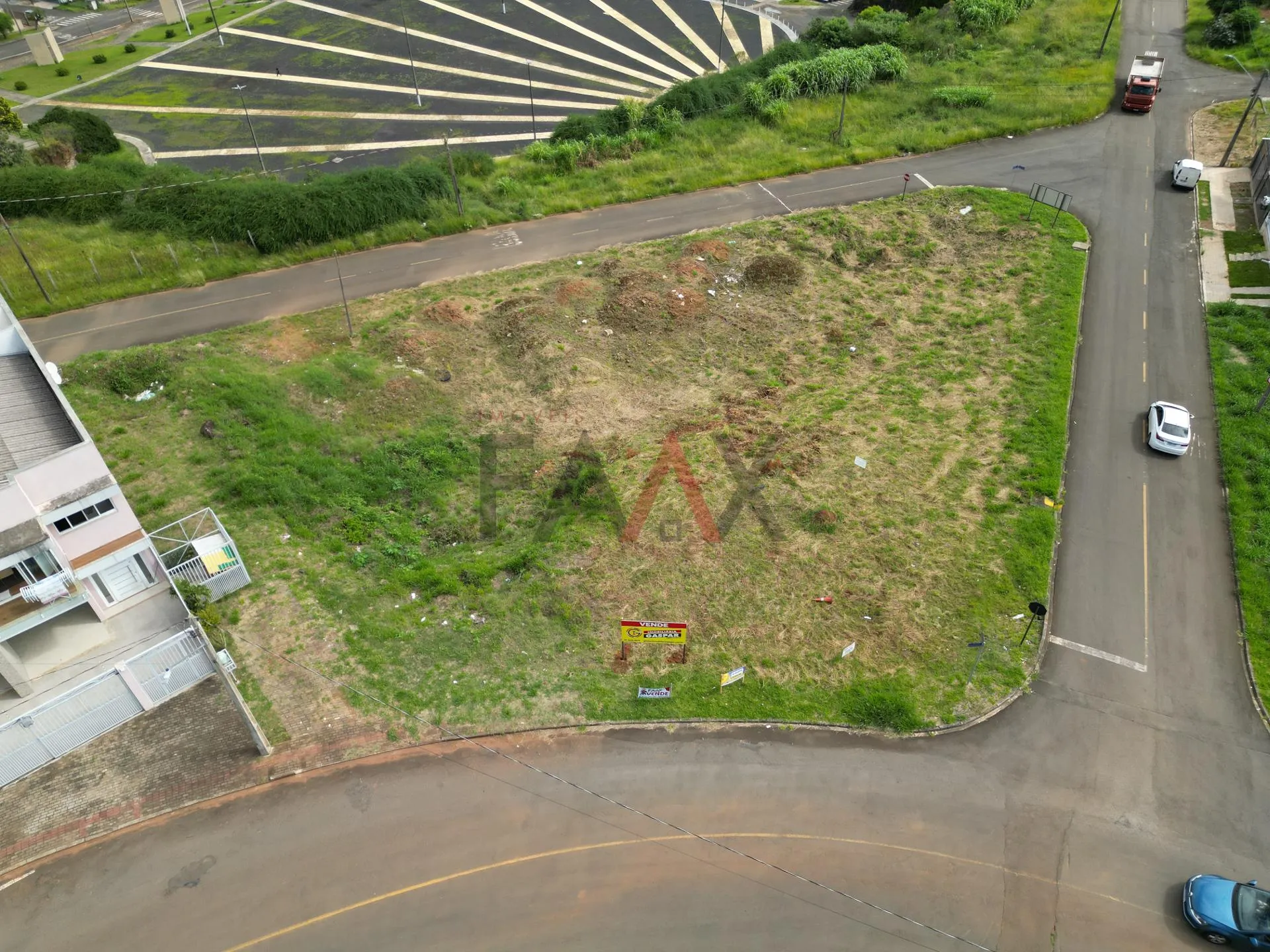 Imagem Terreno à Venda em Guarapuava - 597,82 m ao Lado da Praça da Fé