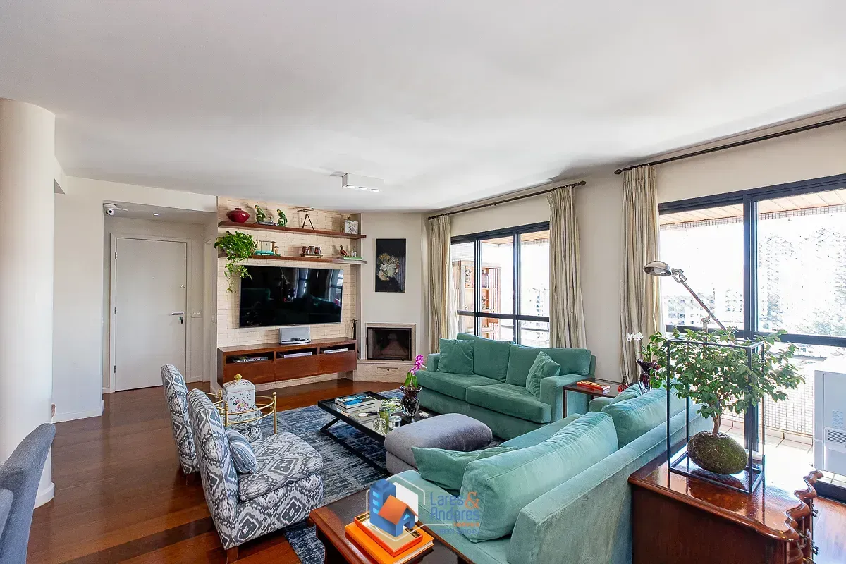 Imagem Duplex para venda em Vila Andrade com 4 quartos, sendo 2 suítes, 233m²