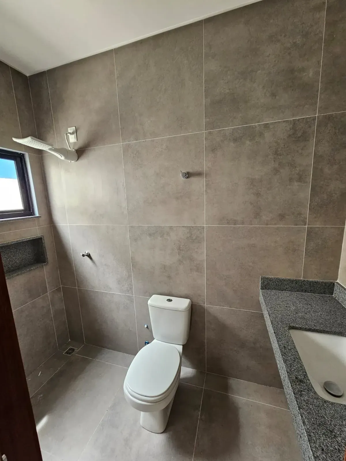 Imagem Casa de Condomínio com 3 Quartos à Venda, 144 metros em Cajupiranga - Parnamirim