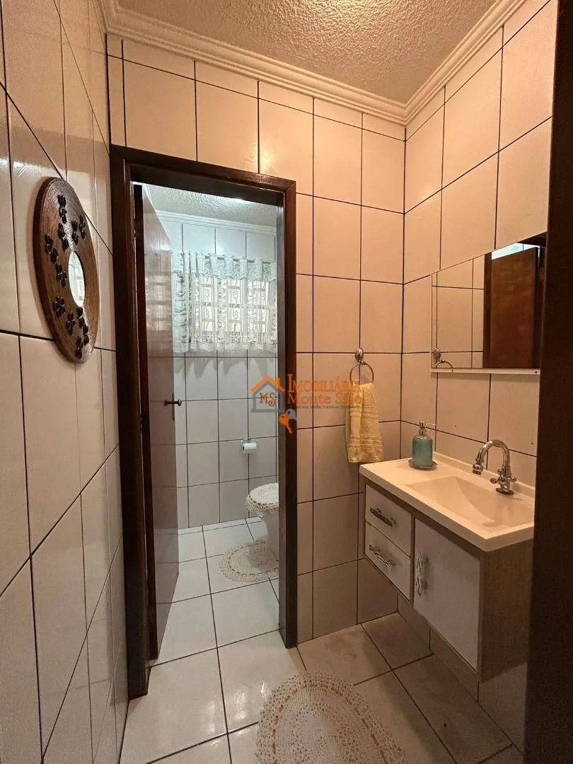 Imagem Sobrado com 3 dormitórios à venda, 130 m² por R$ 693.000,00 - Vila Trabalhista - Guarulhos/SP