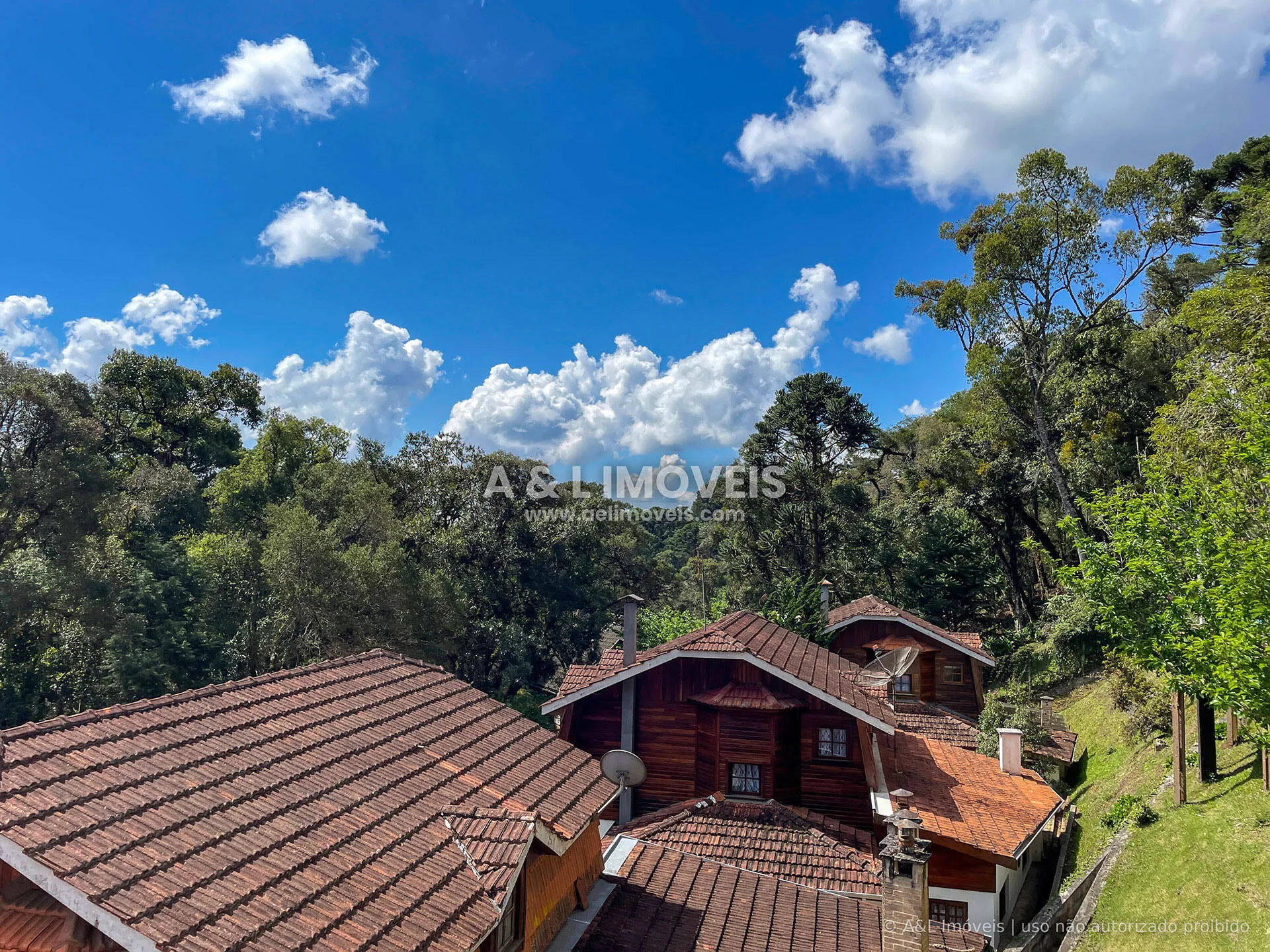 Imagem Casa em Campos do Jordão | 770,00 m² | Condomínio com 9 residências
