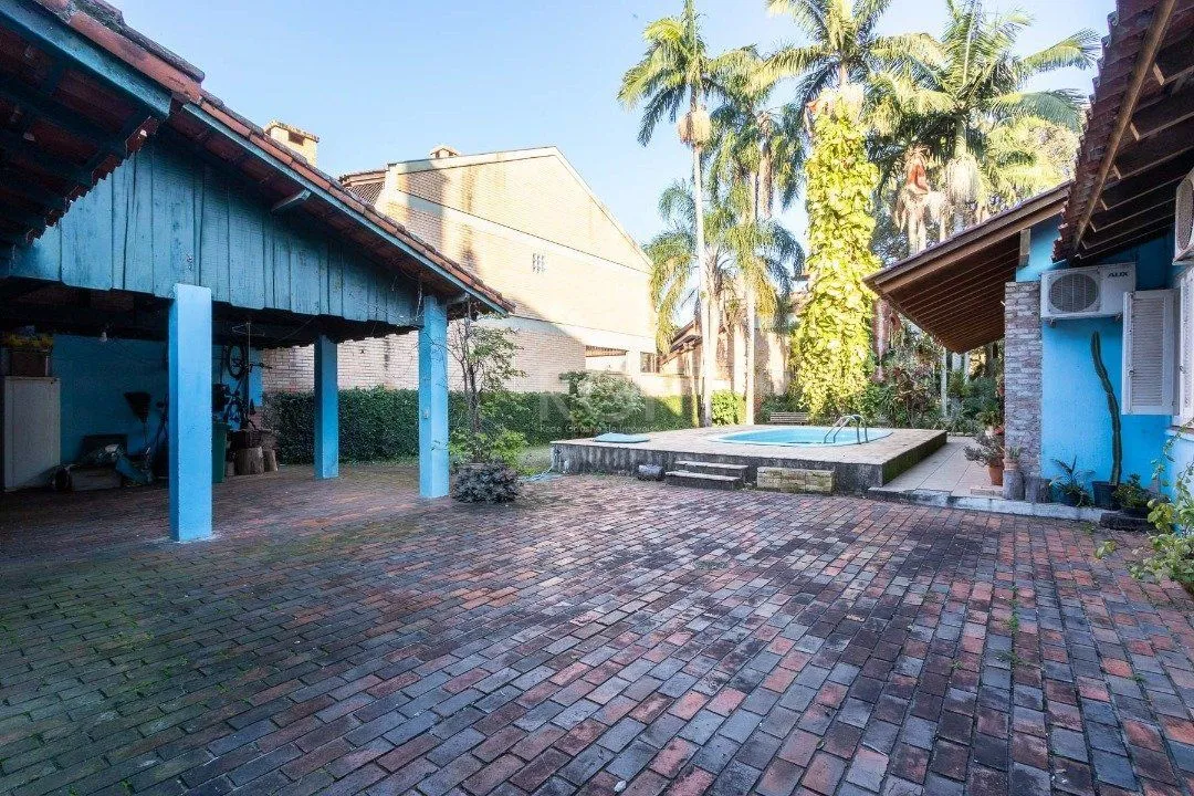 Imagem Casa para Venda - 292.21m², 4 dormitórios, sendo 2 suites, 3 vagas - Tristeza
