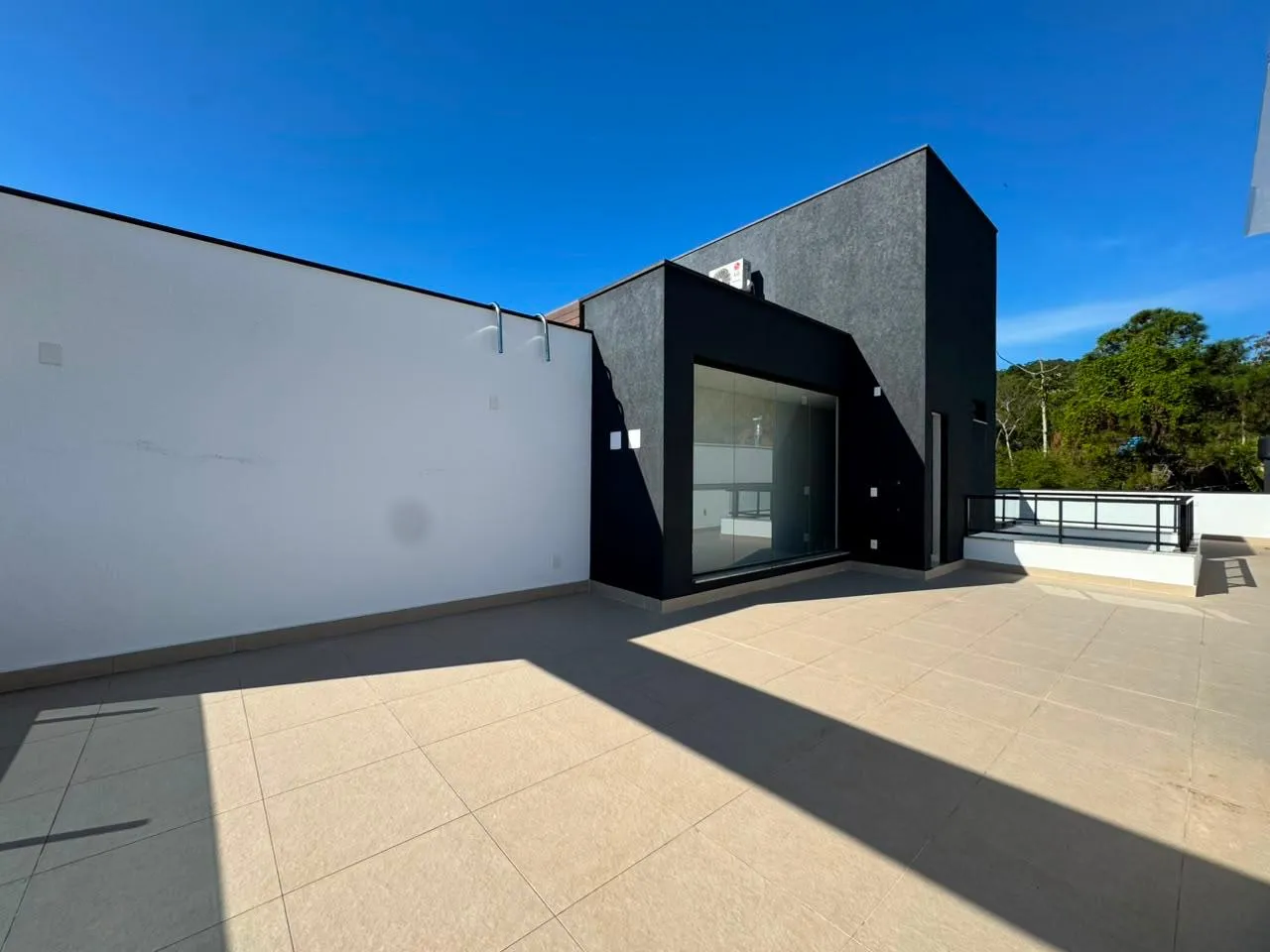 Imagem Casa à venda com 413.65m2 por R$ 3.800.000,00