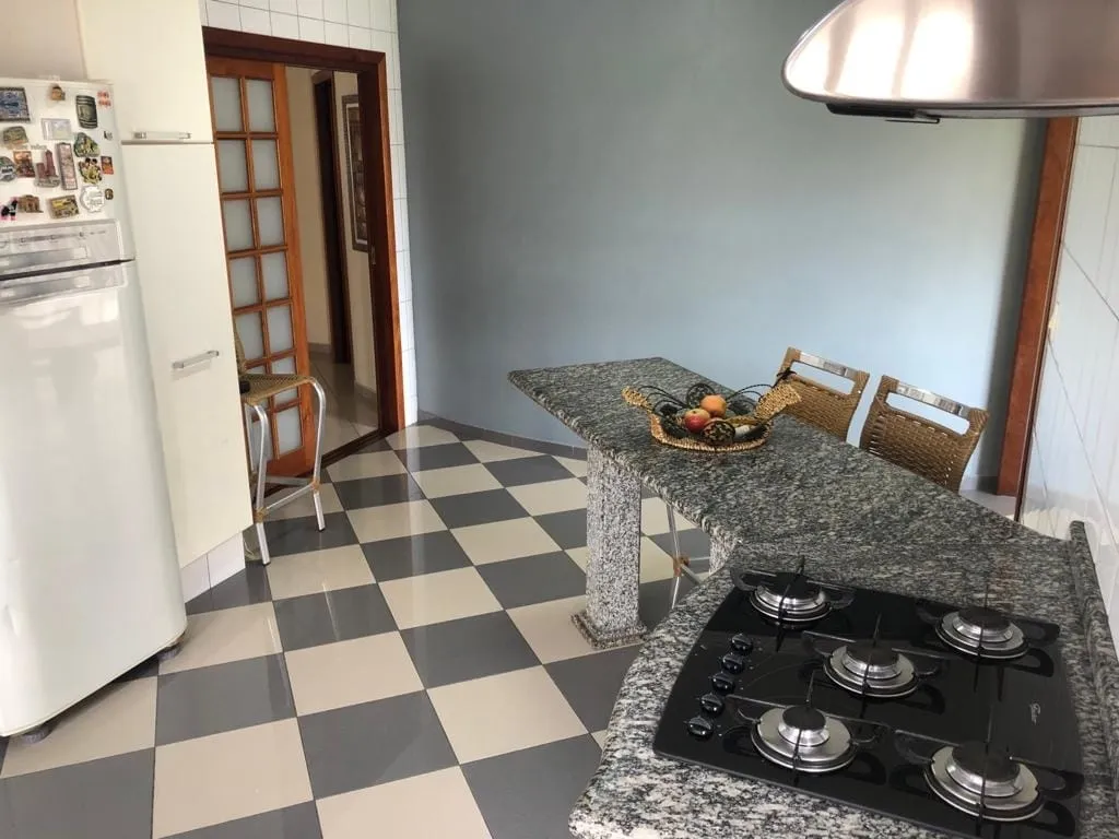 Imagem Casa à venda 3 Quartos, 1 Suite, 4 Vagas, 418M², Taubaté Village, Taubaté - SP | Condominio Taubaté Village
