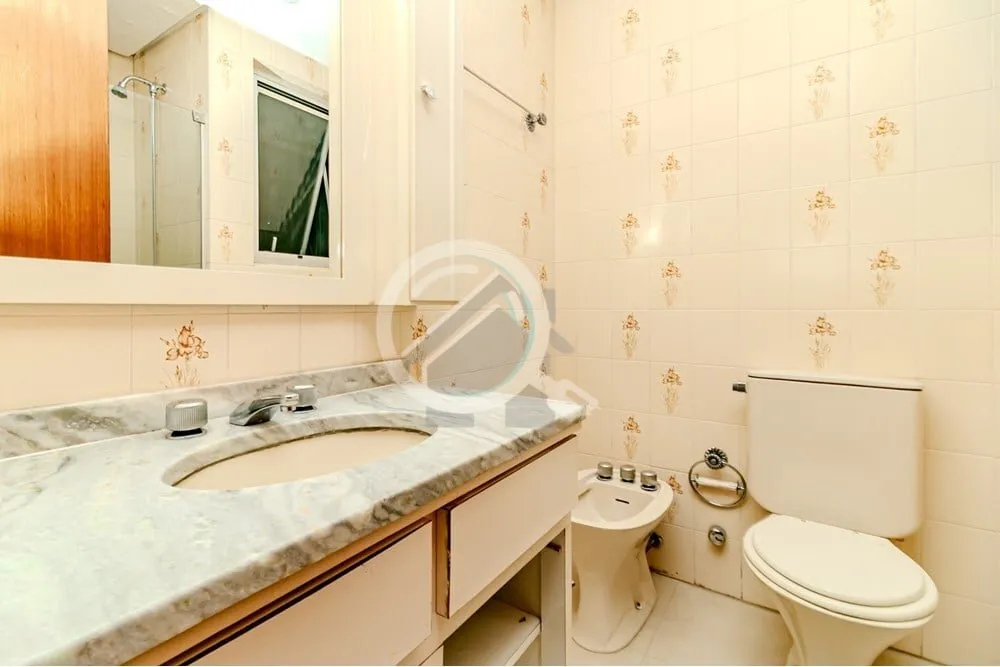 Imagem Este apartamento de 3 dormitórios, com 102m², localizado na Rua Doutor Vale, oferece um estilo de ...