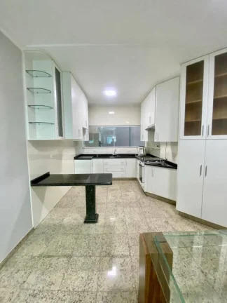Imagem Sobrado Maravilhoso 174 m² 3 Dormitórios sendo 1 Suíte e 2 Vagas