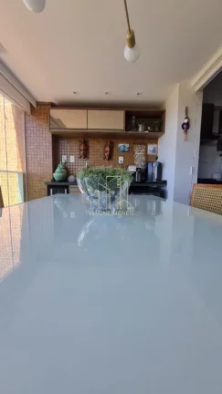 Imagem Apartamento decorado vista mar com duas suíte varanda gourmet a venda em Pituaçu.