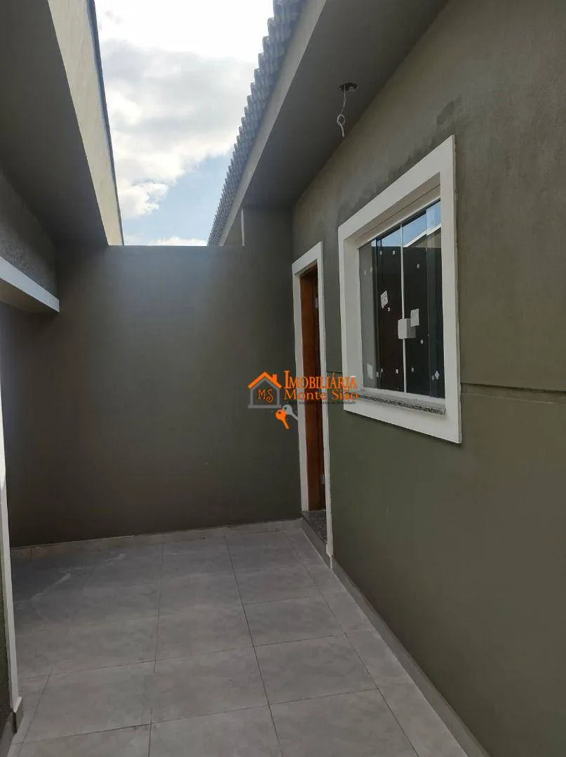 Imagem .?? Sobrado Novo com 263m², 3 Dormitórios, 5 Vagas e Excelente Localização Próximo à Av. Emílio Ribas